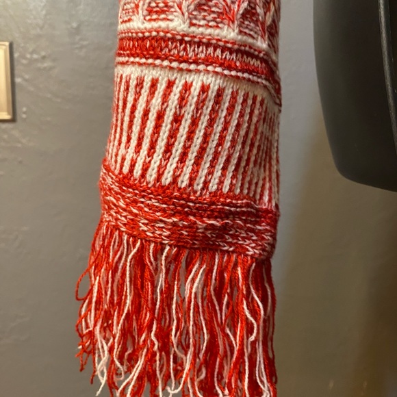 SHEIN Red/Rust and Cream Cropped Fringe Sweater - Picture 5 of 16